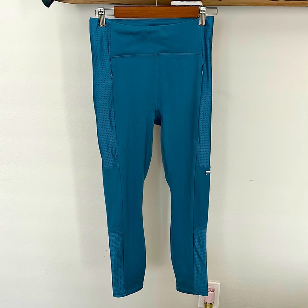 Fabletics athletic yoga pants